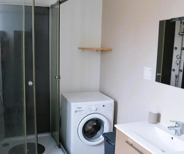 Halte Lutine - Maison Chaleureuse En Pierres *