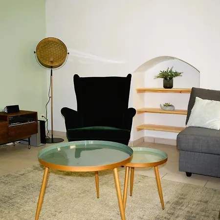 Halte Lutine - Maison Chaleureuse En Pierres