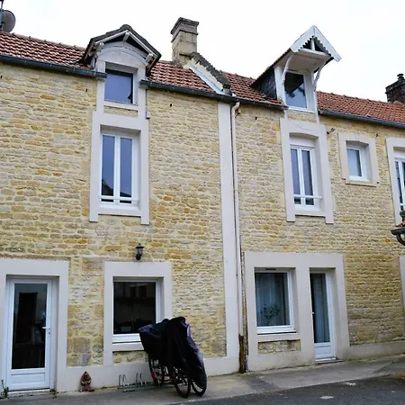 Halte Lutine - Maison Chaleureuse En Pierres