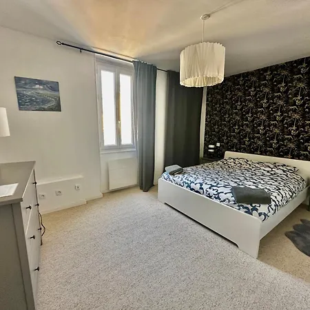 Halte Lutine - Maison Chaleureuse En Pierres بيت للعطل *