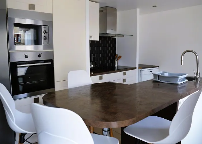 Halte Lutine - Maison Chaleureuse En Pierres *