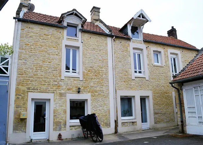 Halte Lutine - Maison Chaleureuse En Pierres